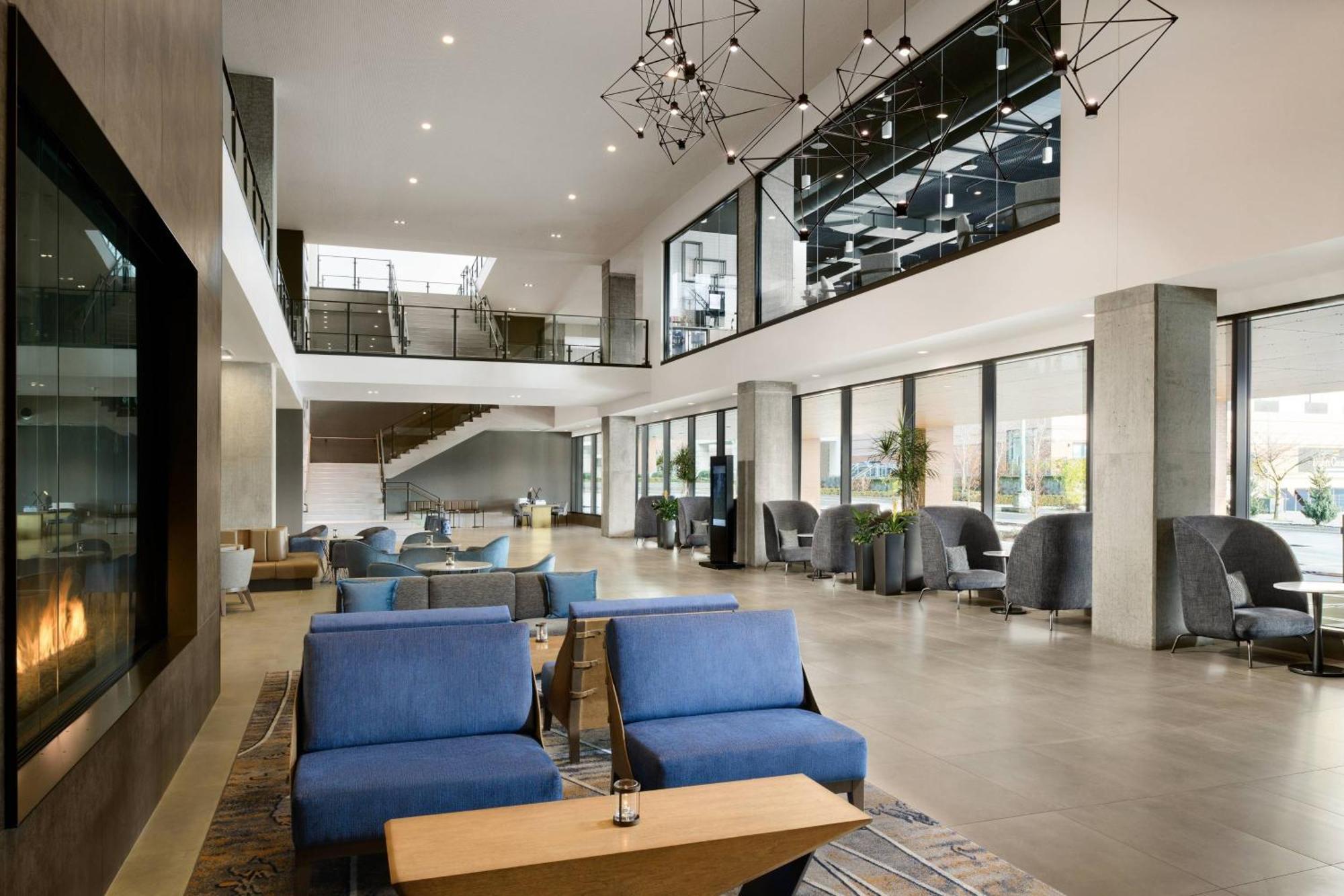ホテル Marriott Tacoma Downtown エクステリア 写真