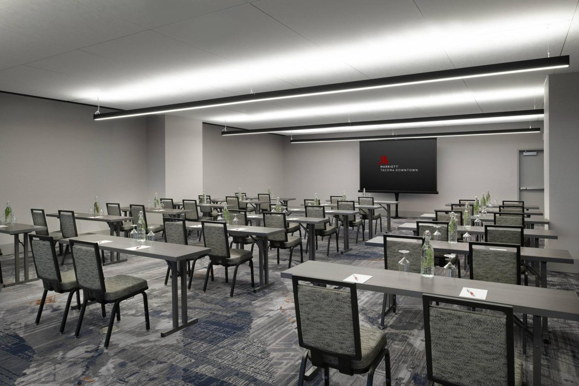 ホテル Marriott Tacoma Downtown エクステリア 写真